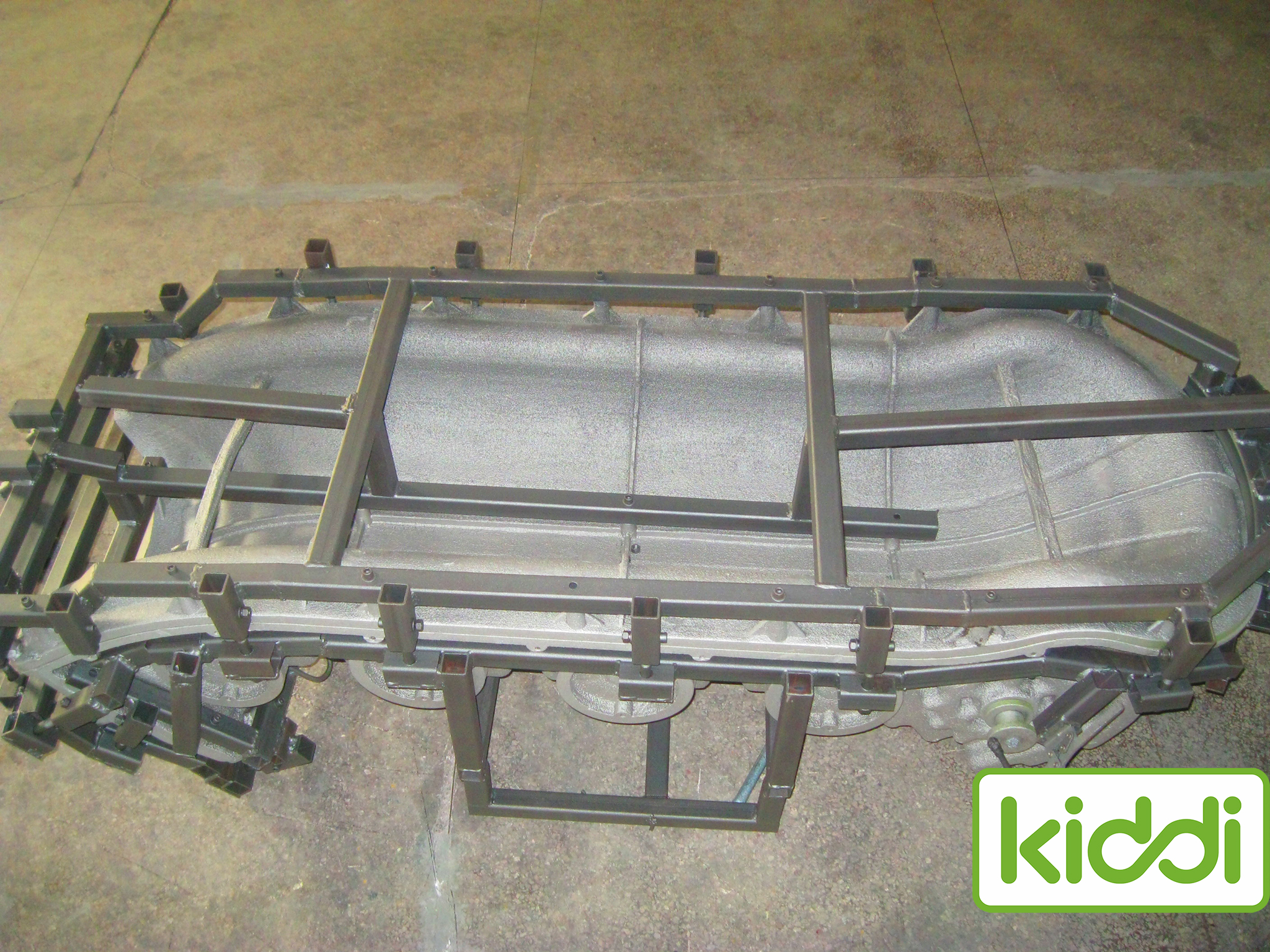 Алюминиевая ротационная форма для детской горки (7)