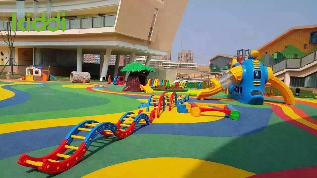 Алюминиевая форма Roto для большой пластиковой игровой площадки с горкой и качелями (4)